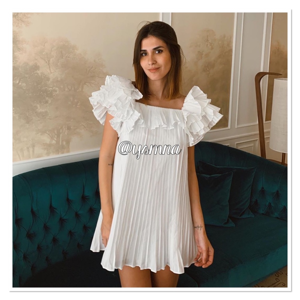 Zara trendy ruffle dress bloggers favorite